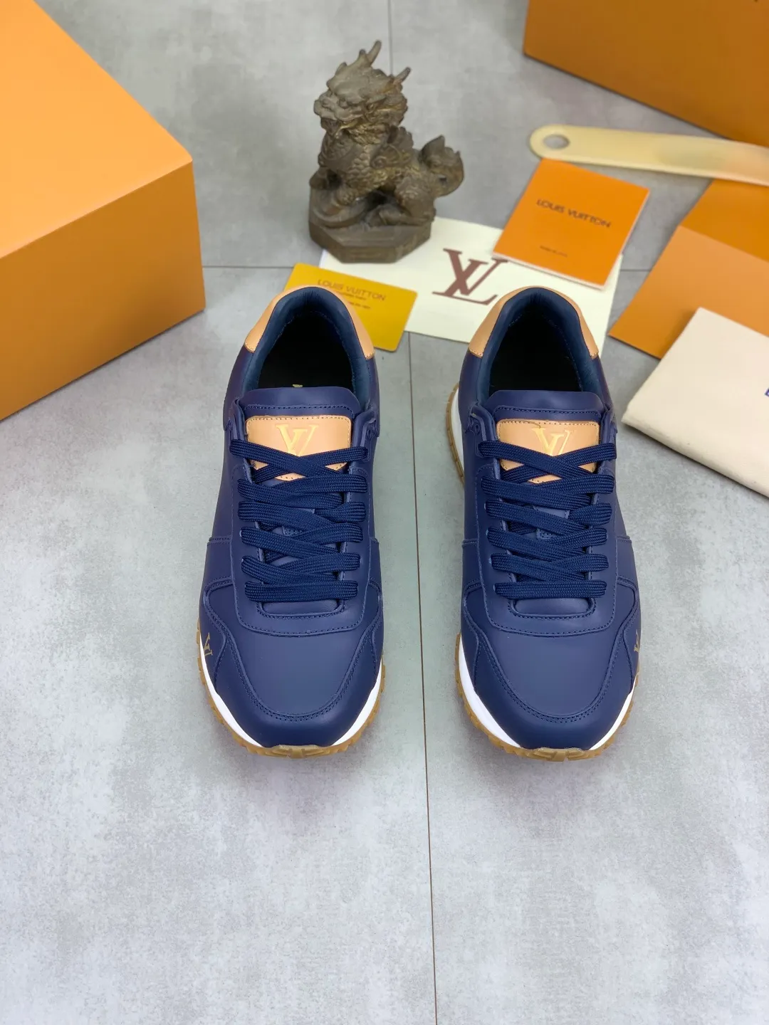Men's men's shoes 💰P680 new style 💶[LOUIS VUITTON] (original order) new style 🍀LV Louis Vuitton * - top version of LV classic trendy shoes! Made of imported original cowhide and water-dyed cowhide lining. The latest original wear-resistant rubber combination outsole! High quality products! Multiple colors available, code number: 39-45 (38 46 customized)